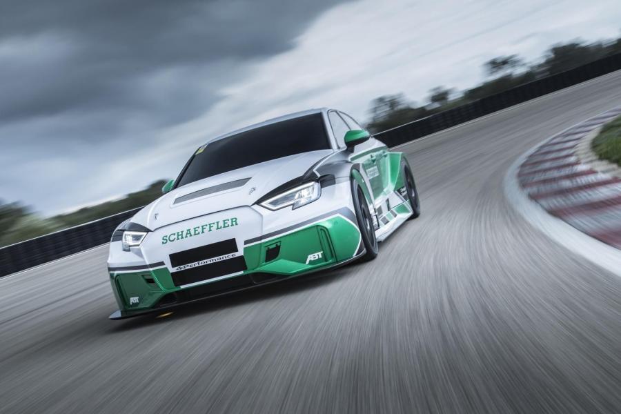  Audi RS3 Sportback 4ePerformance by Schaeffler 2018 года  (фото 1 из 5)